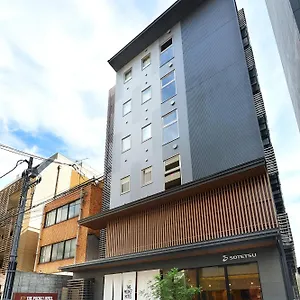 3* 호텔 포켓 시조 카라스마